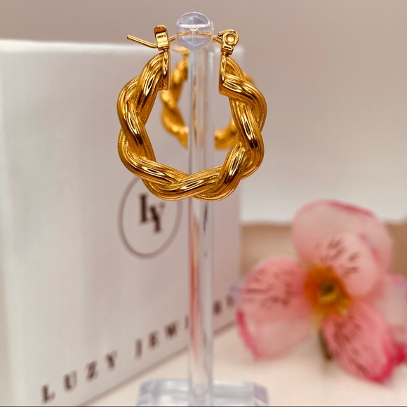 18k Gold Twisted C Shaped Hoop Earrings - Picture 6 of 9